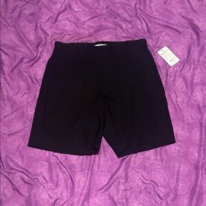 Elle Black Bermuda Shorts